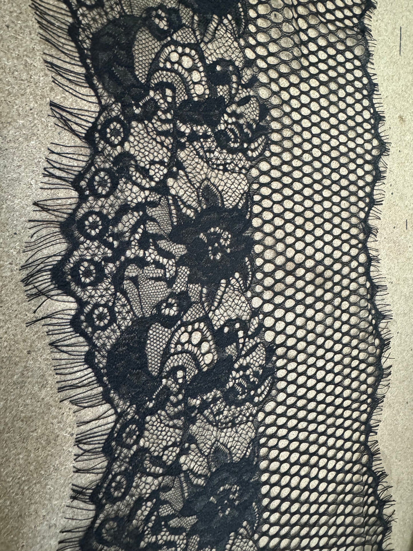 eyelash lace, lace, black lace, fashion lace. 26cm width lace