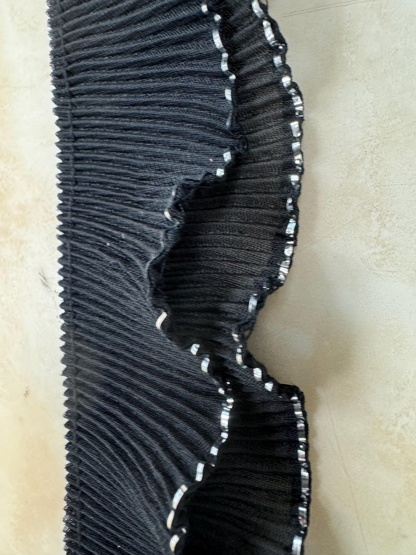 ruffle trim, gathered fabric, lurex, lace