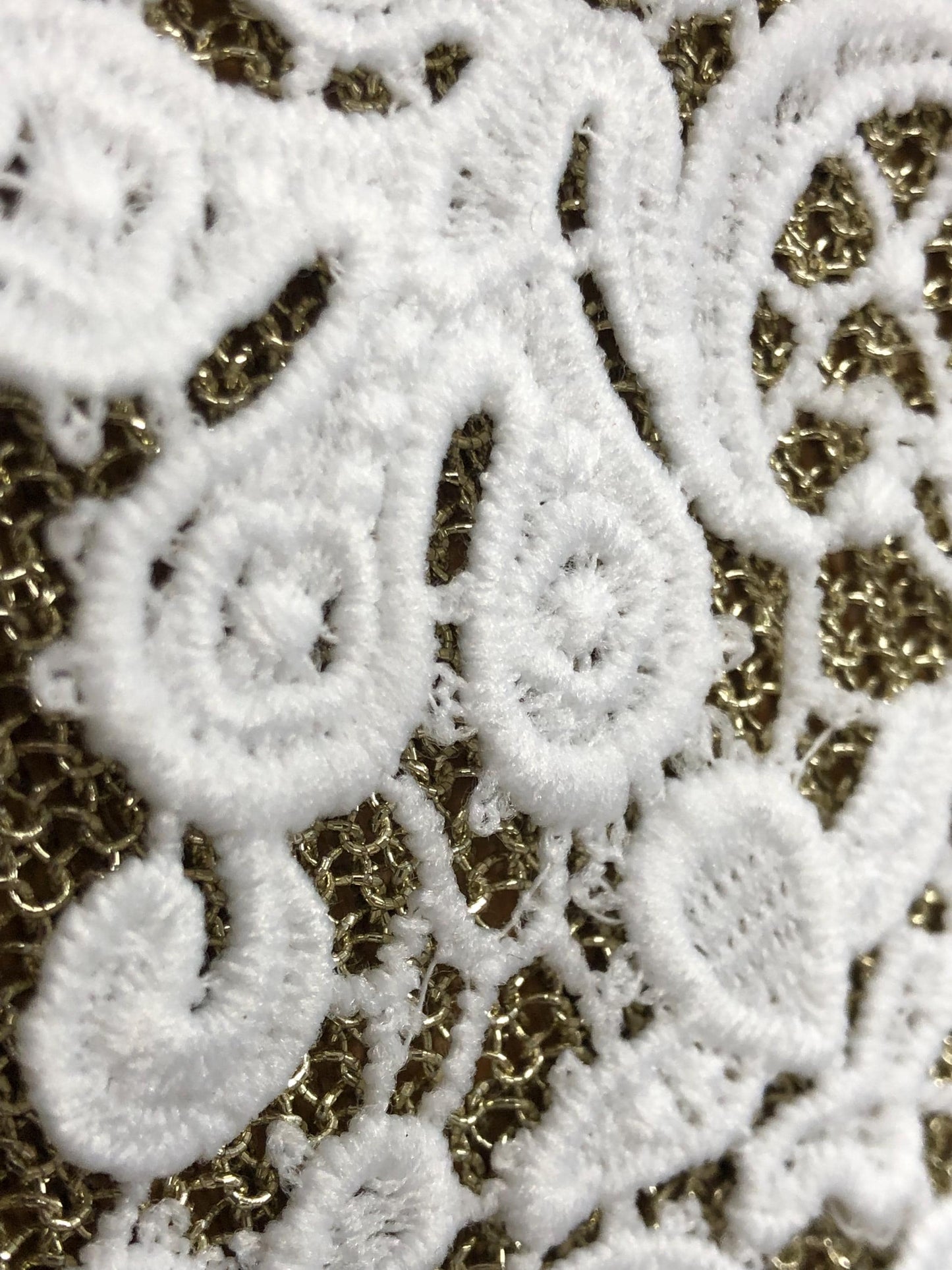 cotton lace, appliqué, neck trim, neck collar, neck appliqué, white lace