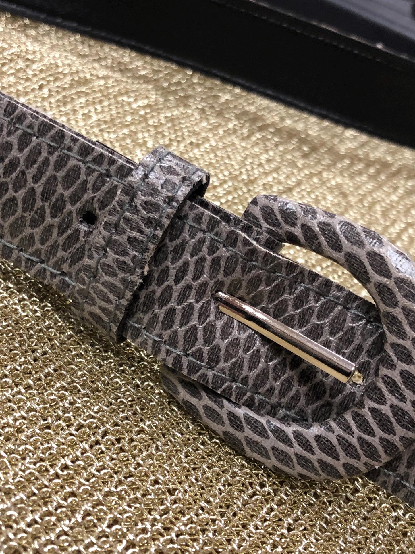 skinny belt, detailed belt, fashion accessorie