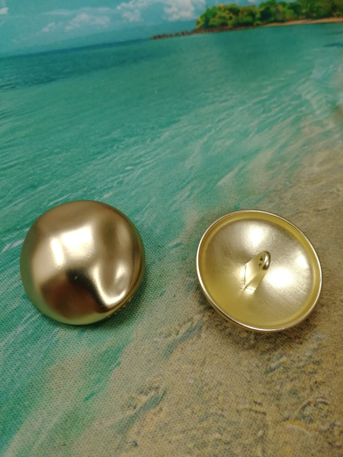 Matt gold Hammered Round Shank Button