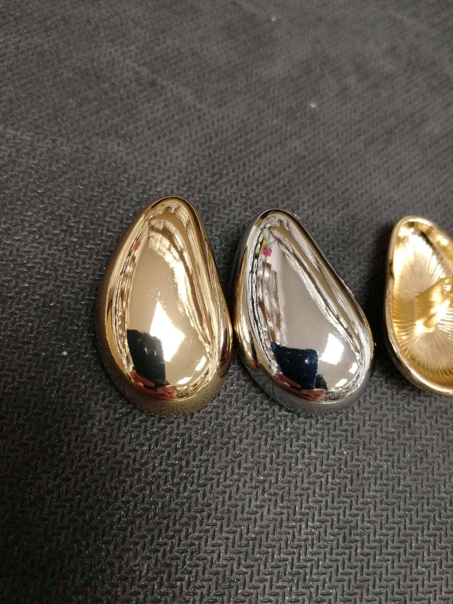 egg buttons, large buttons, cardigan buttons. Silver or gold
