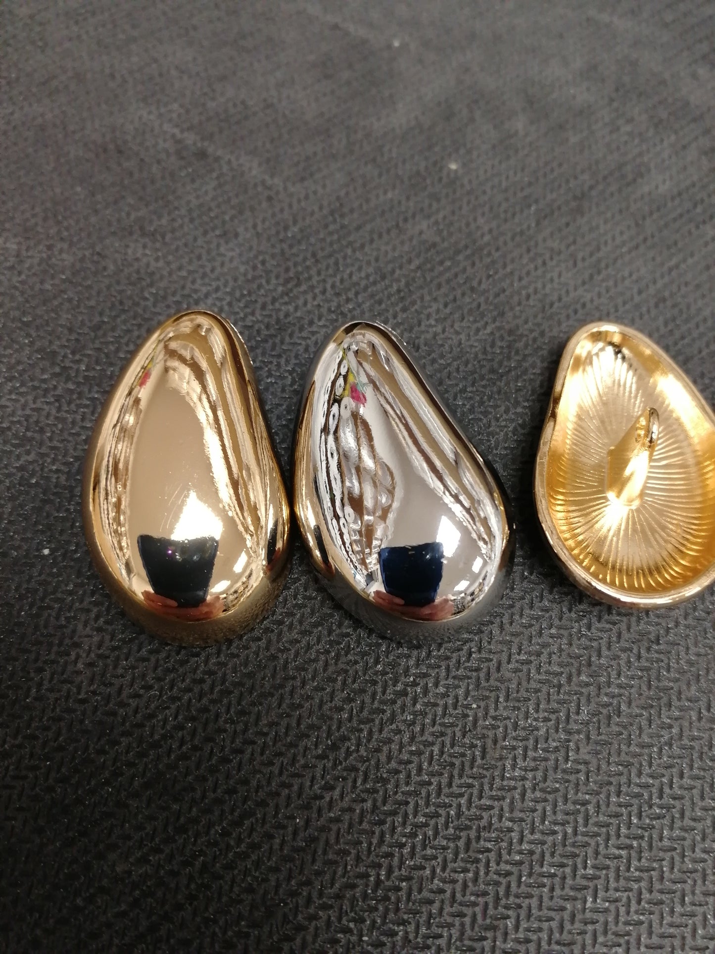 egg buttons, large buttons, cardigan buttons. Silver or gold