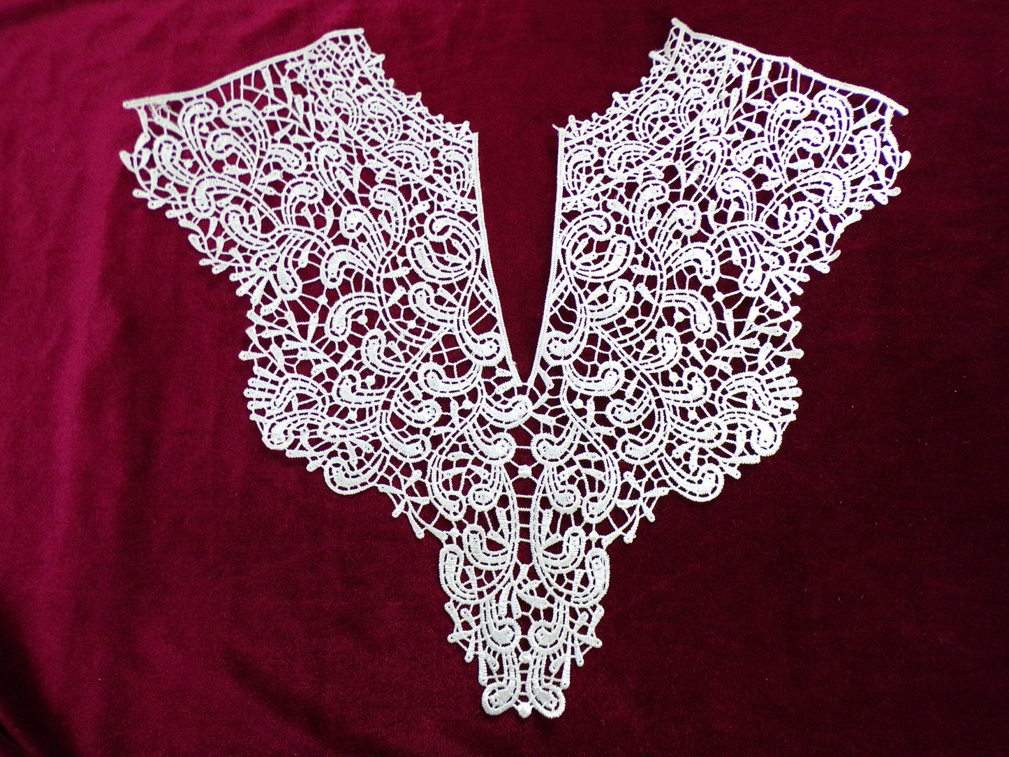 Large White Lace Applique, lace neck trim, occasion wear appliqué, neck floral trim