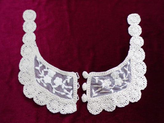 Two-part Black or White Crochet Collar, Vintage Style Crochet Neck trim, Decorative collar for Tops, Dresses