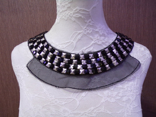 Beautiful Black Silver Applique Patch, Round Neck, neck trim , appliqué, metal necktrim