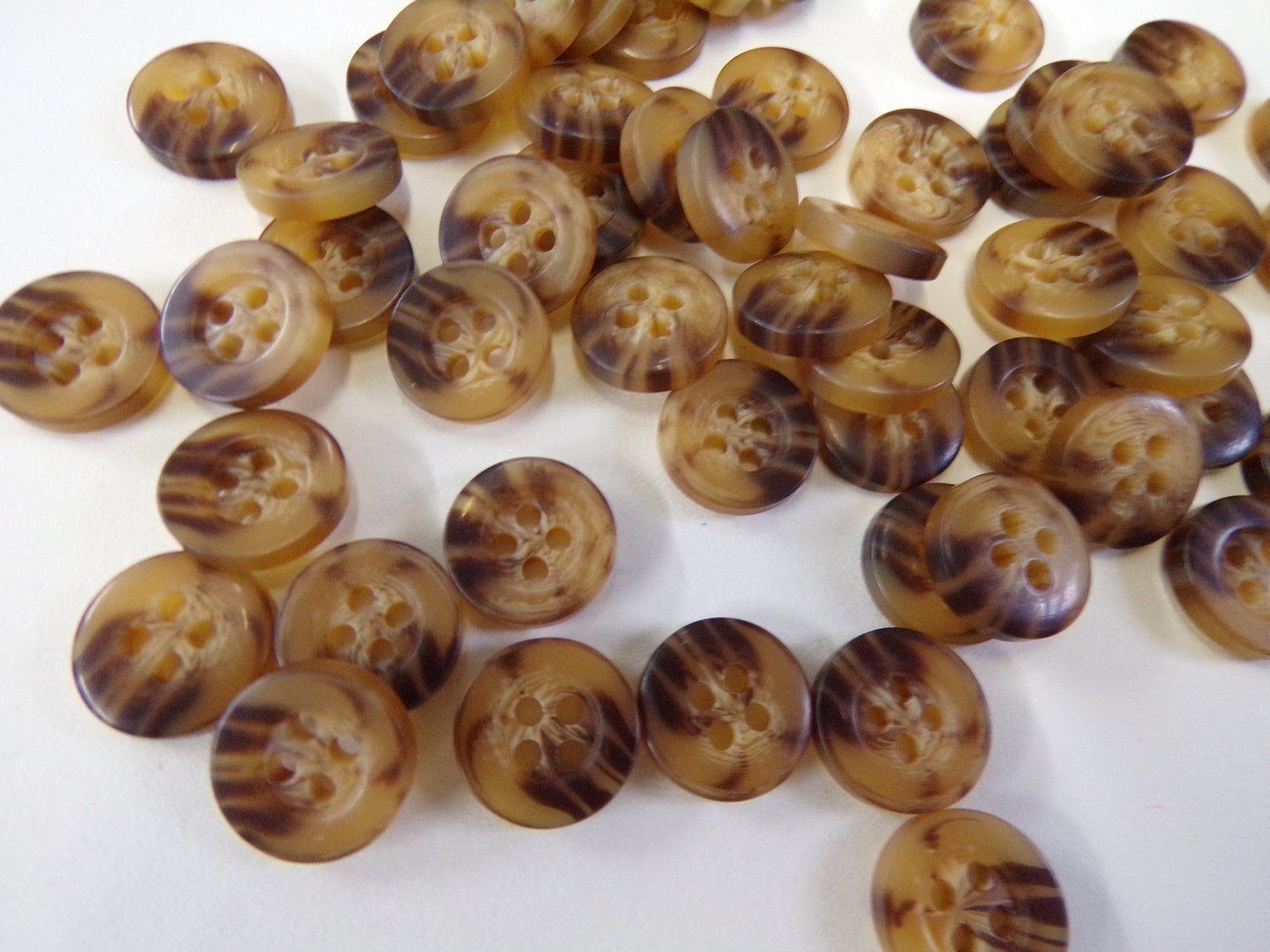 6pcs, Horn Buttons, 11.5mm 18L 4 hole, bone buttons, brown buttons, shirt buttons, 4 hole buttons.