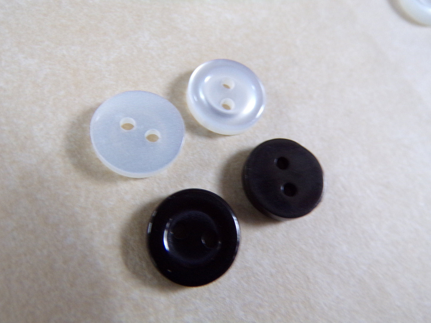 11.5 mm - 18L, Black or White 2 Hole Buttons, shirt buttons, ring edge buttons