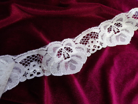 5cm wide Black and White lace trim, Vintage lace trim, Rigid lace, Decorative trim