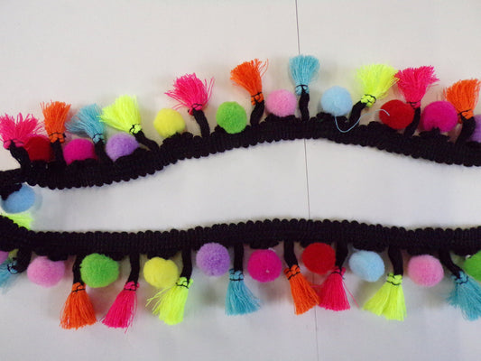 Pom Pom Balls Trim, Tape, Ribbon, Boho Trim, Sewing, Craft, 1 metre, festival trim, Pom Pom tassel, tassel