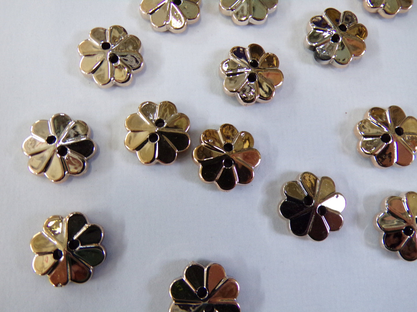 6pcs Flower Buttons 2-hole, Vintage Style Fancy Buttons, Gold buttons, Shirt buttons, Dress buttons, Sewing, Dollmaking, daisy buttons