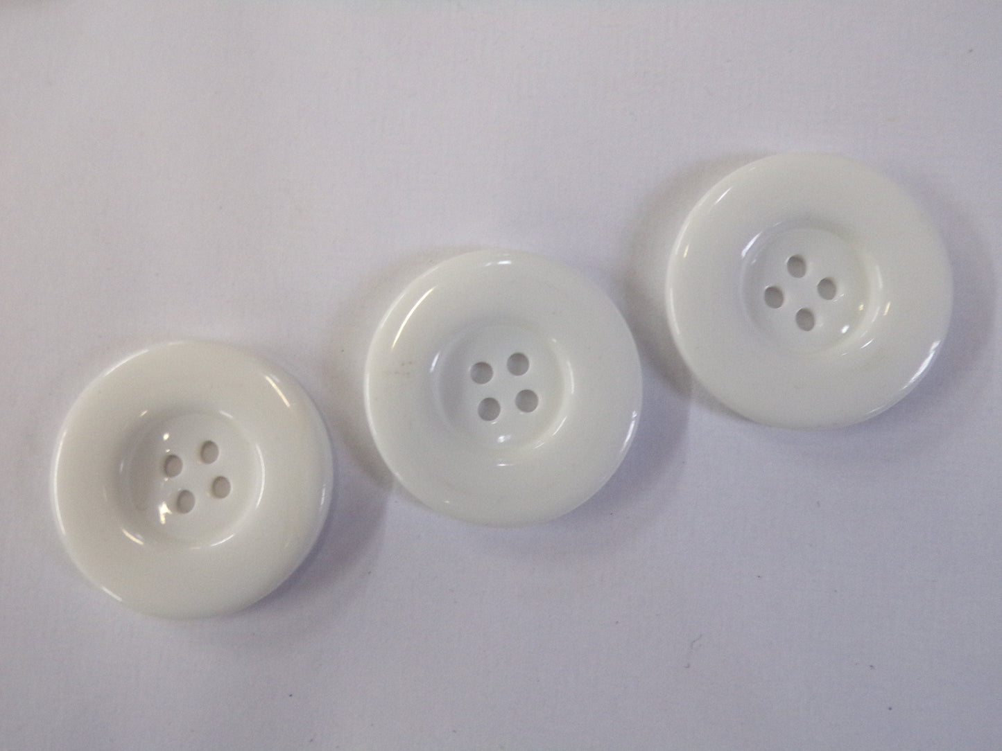 28mm 4-hole Black White Buttons, Flat Buttons, Large Buttons, Sewing, Coat buttons, Plastic buttons, Craft, 6pcs