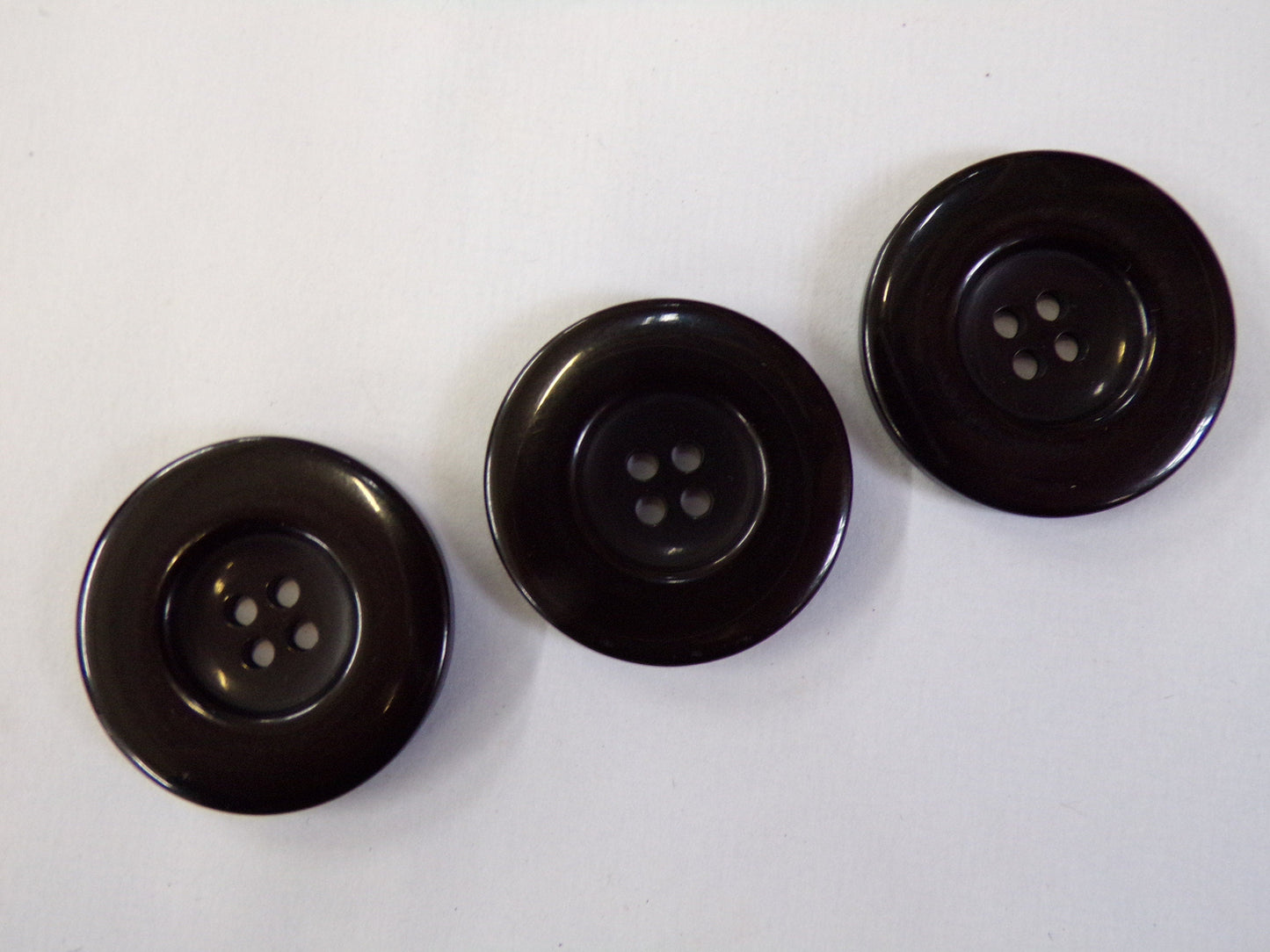 28mm 4-hole Black White Buttons, Flat Buttons, Large Buttons, Sewing, Coat buttons, Plastic buttons, Craft, 6pcs