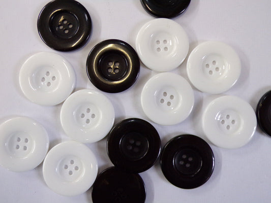 28mm 4-hole Black White Buttons, Flat Buttons, Large Buttons, Sewing, Coat buttons, Plastic buttons, Craft, 6pcs