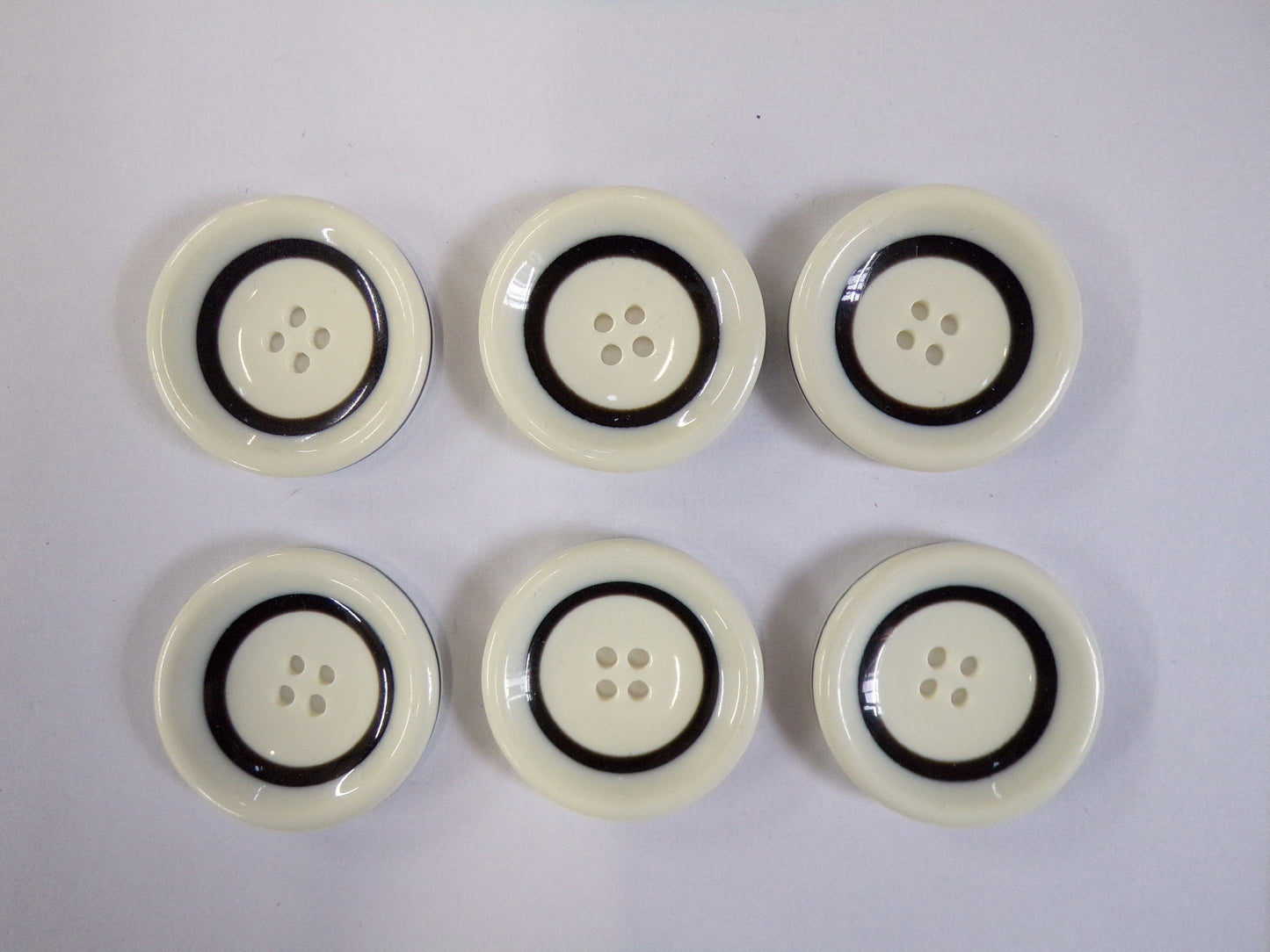 36mm, White Flat Buttons, 4-hole Large Buttons, Vintage Buttons, Coat Buttons, Sewing Buttons, large buttons, black and white buttons. 6 pcs