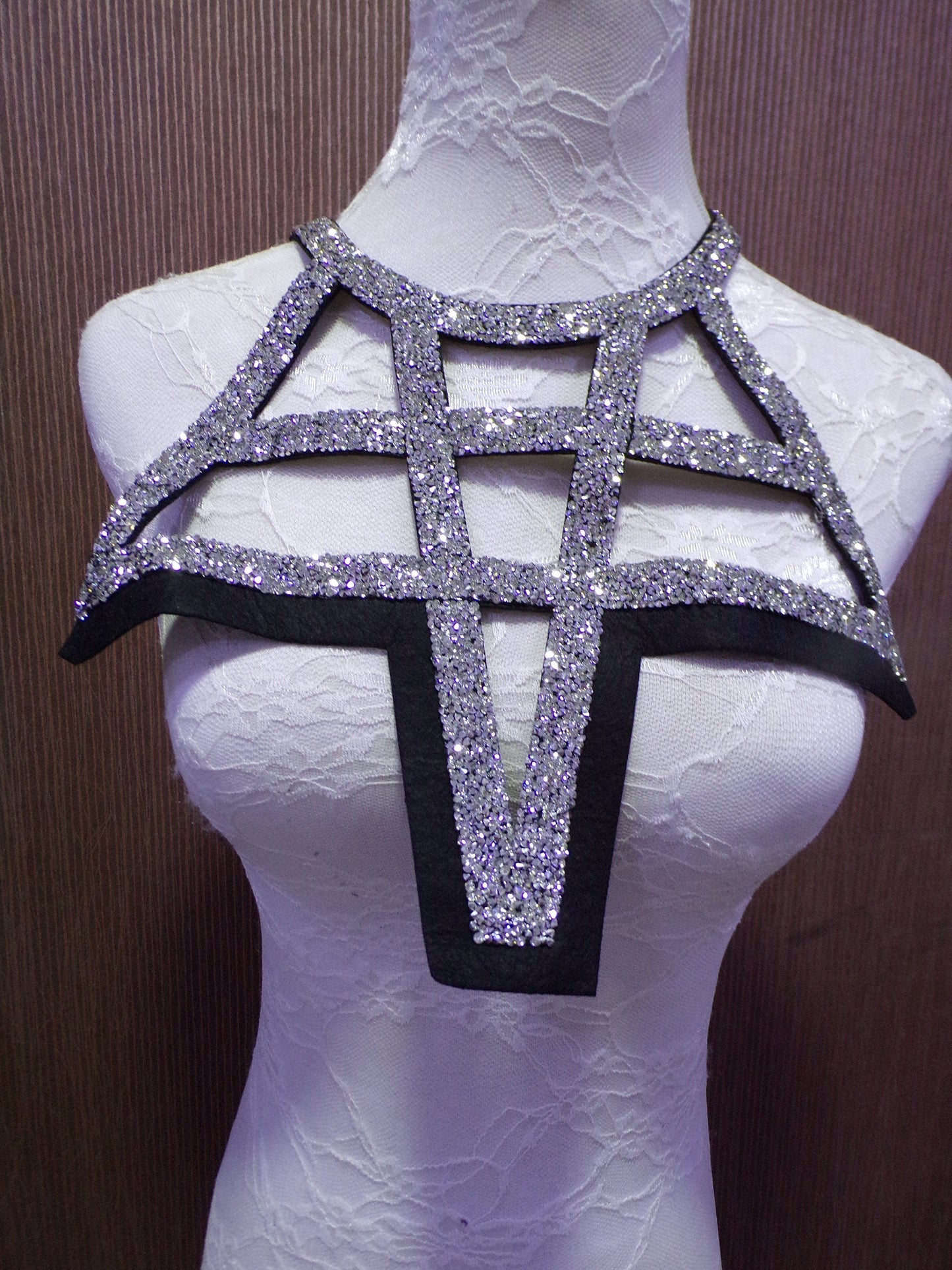 Beautiful Diamante Silver Beaded Applique, Rhinestone Neck Trim, Round Neck Trim for Tops, Dresses, Dancewear, Sewing, Craft