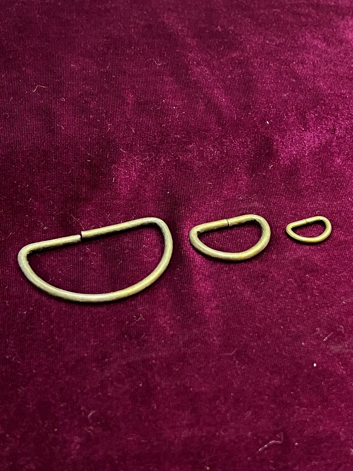 Metal D Rings, Assorted sizes, Metal rings,  Belt Buckle, Bag Clasp Leather Craft Accessories, antique brass d rings, d rings