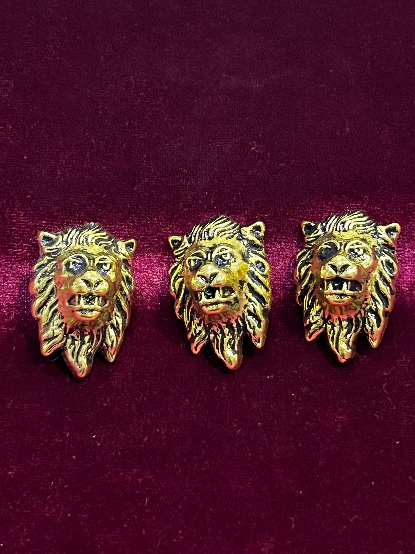 Lion head button, lion head ornament, appliqué, garment appliqués, garment ornaments, jacket appliqués, dress appliqués, metal ornament,