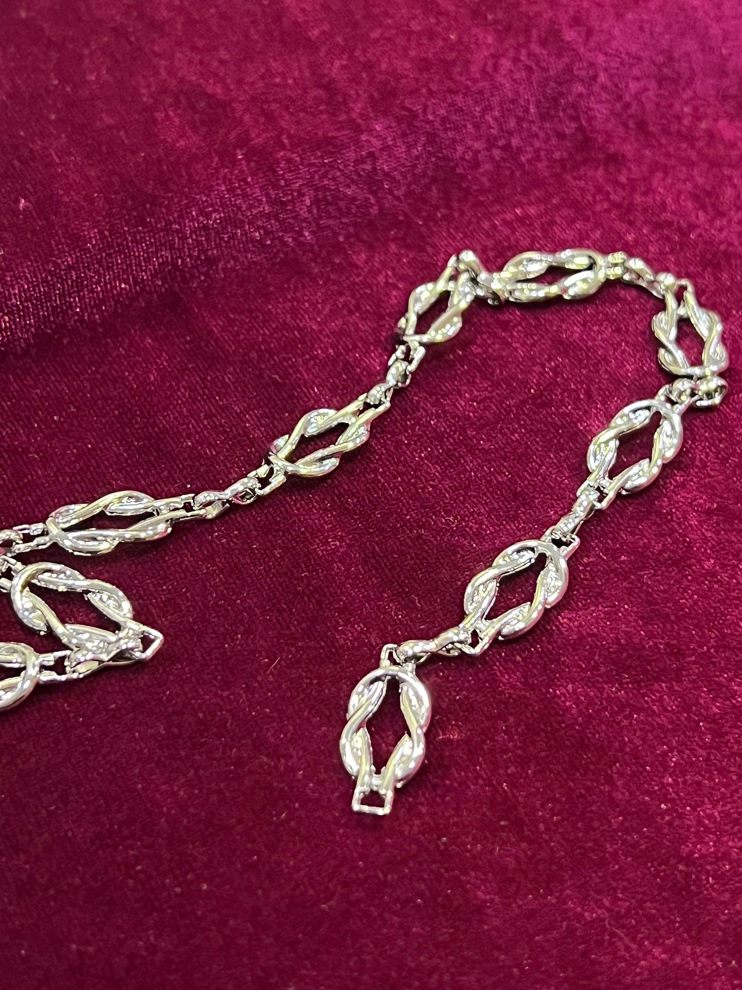 Square Knot chain pattern, Rope Knot Silver Chain, Metal Chain on roll, Metal chain, silver chain, Square Knot Chain, Patterned Chain