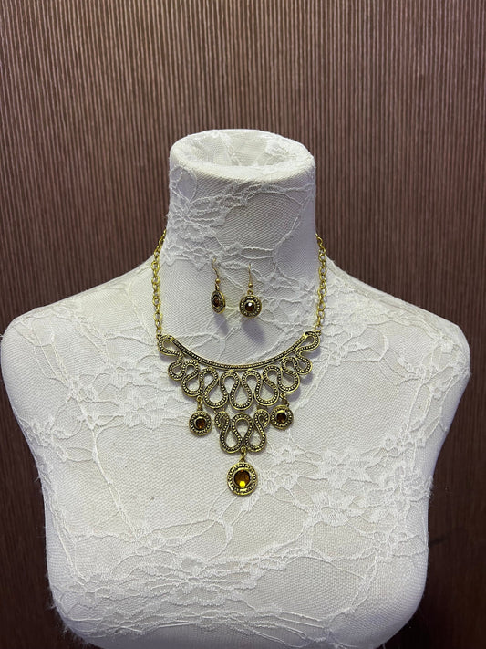 Decorative antique Gold Metal  necklace, Plated Necklace, Metal plated necklace, vintage, Aztec Necklace, Costume,