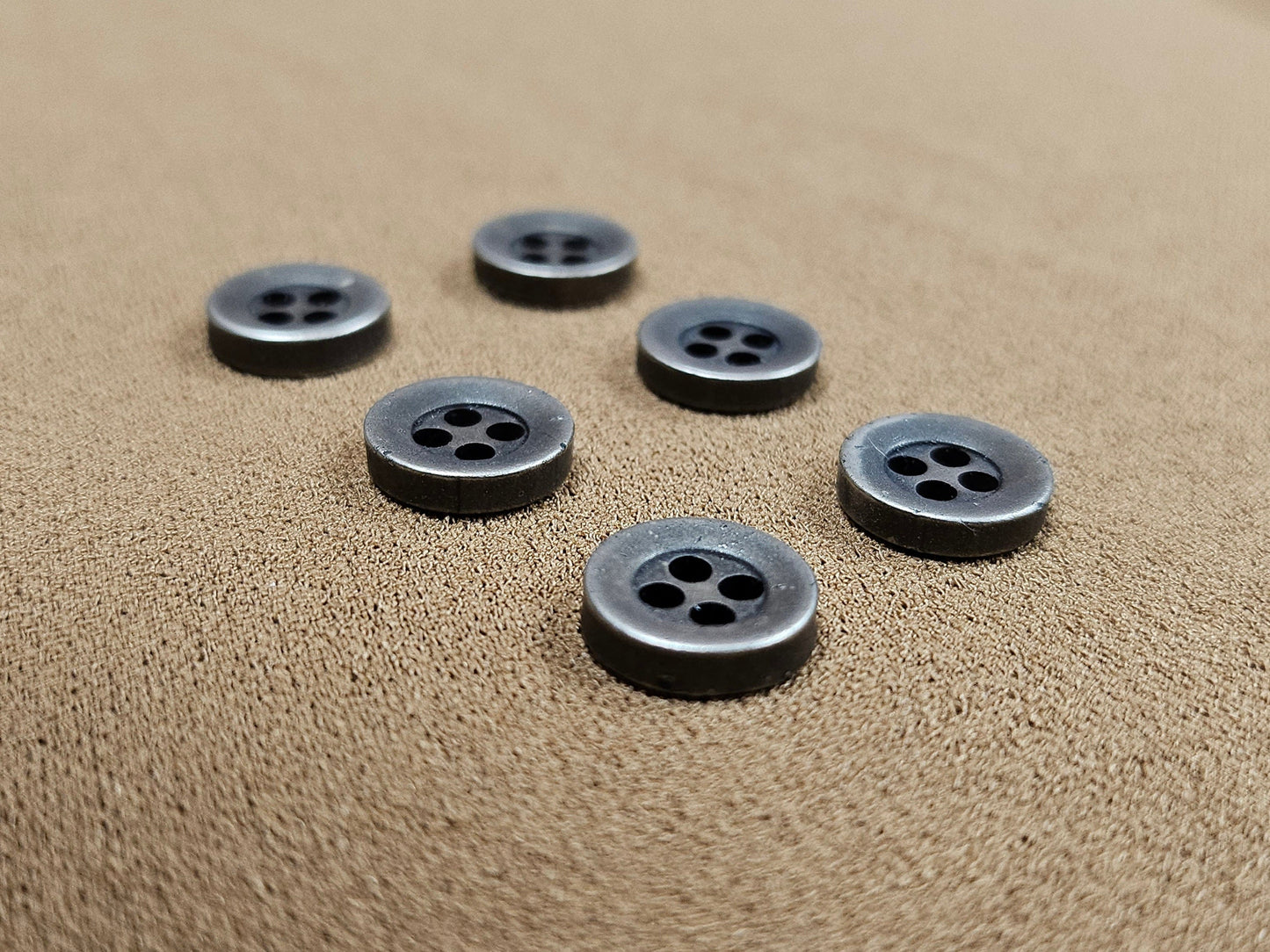 11.5mm (18L) Silver plastic buttons, metalic coloured buttons, 4 hole buttons