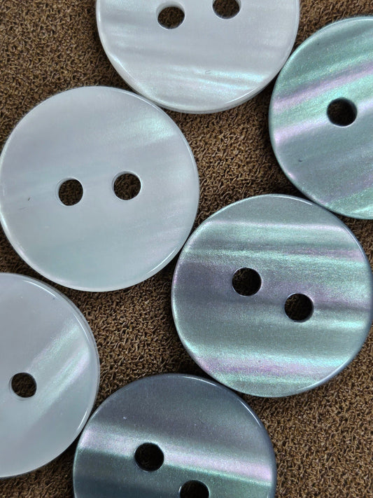 24L Imitation shell buttons, 2 hole button, plastic buttons, black back, white back