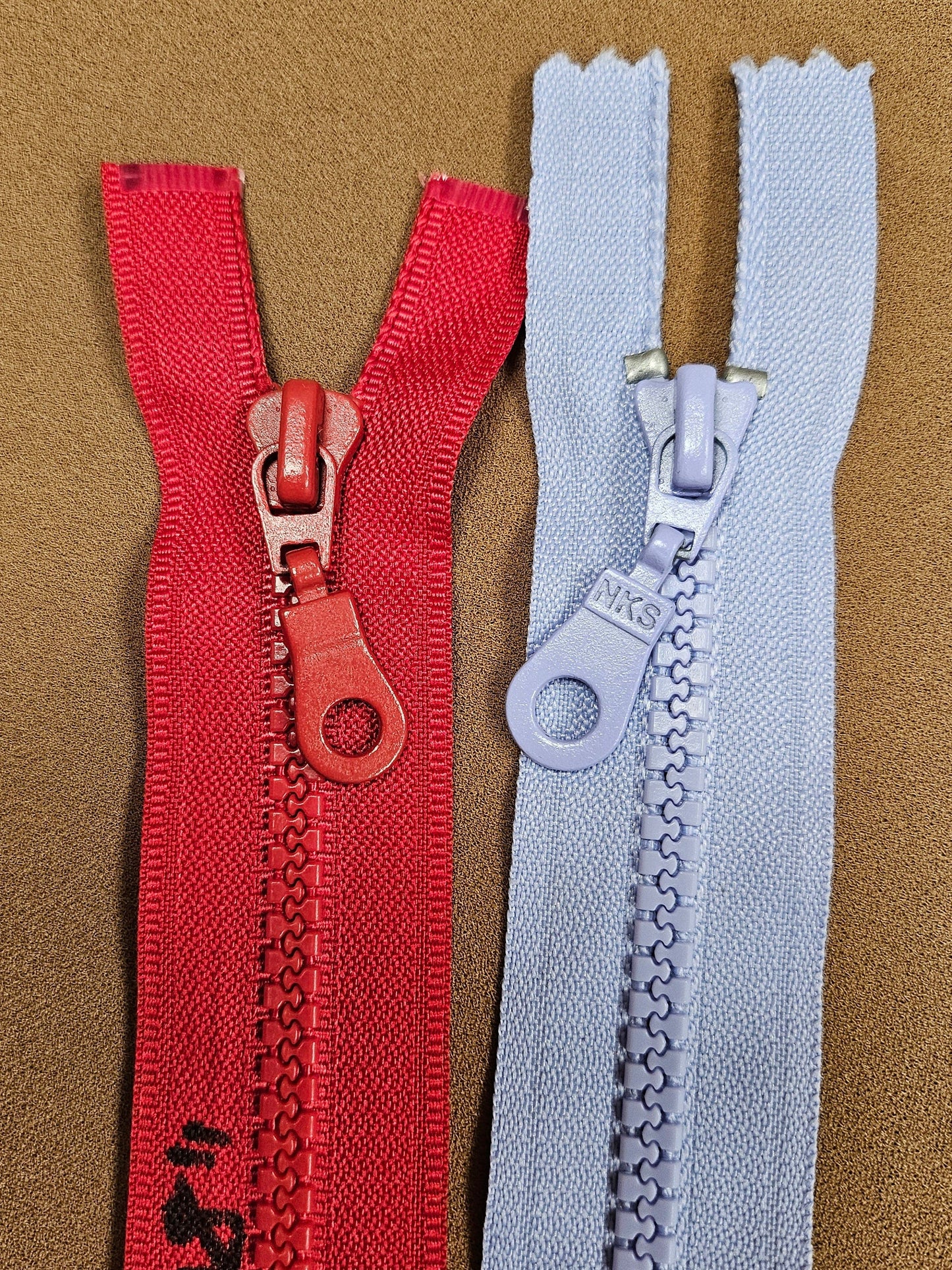 18" Open-ended zips, plastic teeth, plastic zip slider/puller, open end zips, no5 zips, hoody zips