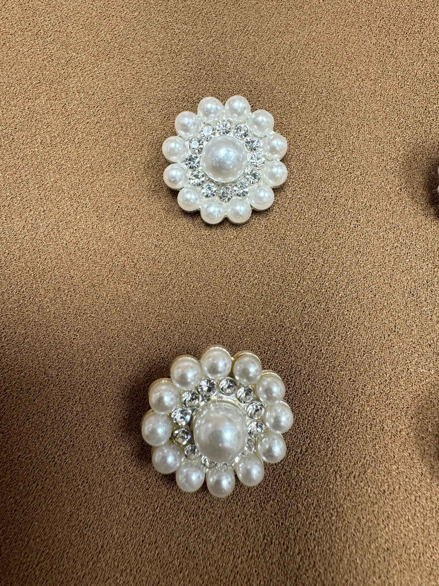 32L- 21mm buttons, metal buttons, designer buttons, coat buttons, fashion buttons, diamanté pearl buttons, buttons